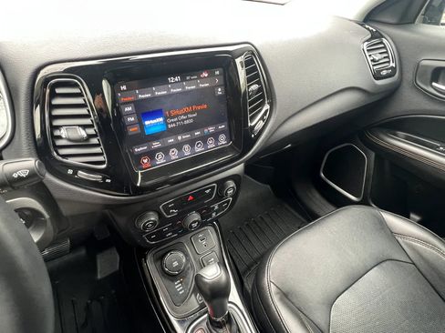 Used 2018 Jeep Compass Limited w/ Safe & Security Group AWD/4WD image 18