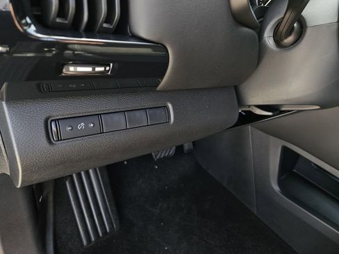 New 2025 Nissan Pathfinder S image 15