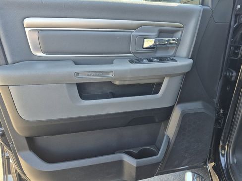Used 2016 RAM 1500 Classic SLT image 19