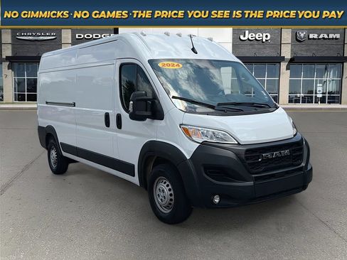 Used 2024 RAM ProMaster 2500 w/ Convenience Group FWD image 1