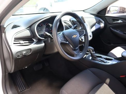 Used 2024 Chevrolet Malibu LT FWD image 14