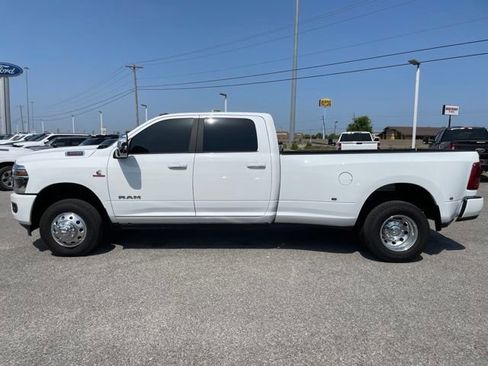 Used 2026 RAM 3500 Laramie AWD/4WD image 9