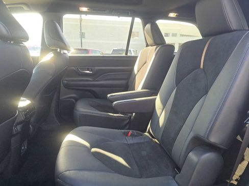 Certified 2024 Toyota Grand Highlander AWD Hybrid image 18