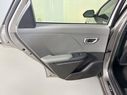 Used 2025 Kia K4 LXS image 26