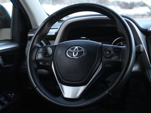 Used 2017 Toyota RAV4 XLE w/ Carpet Mat Package image 20