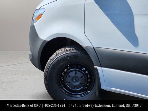 Used 2025 Mercedes-Benz Sprinter 2500 image 29