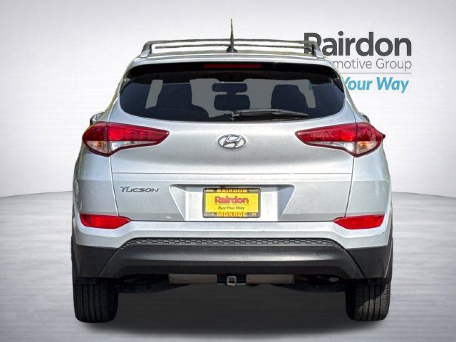 Used 2017 Hyundai Tucson SE w/ SE Popular Package 02 FWD image 5