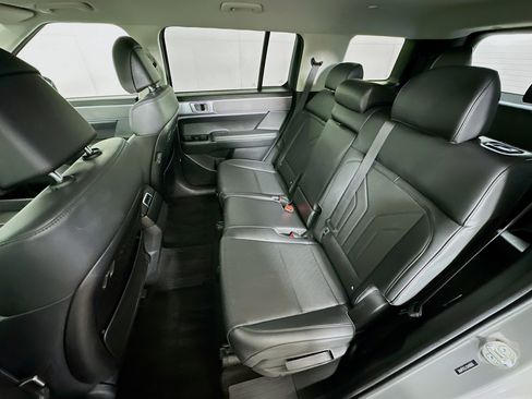 Used 2025 Hyundai Santa Fe SEL FWD image 26