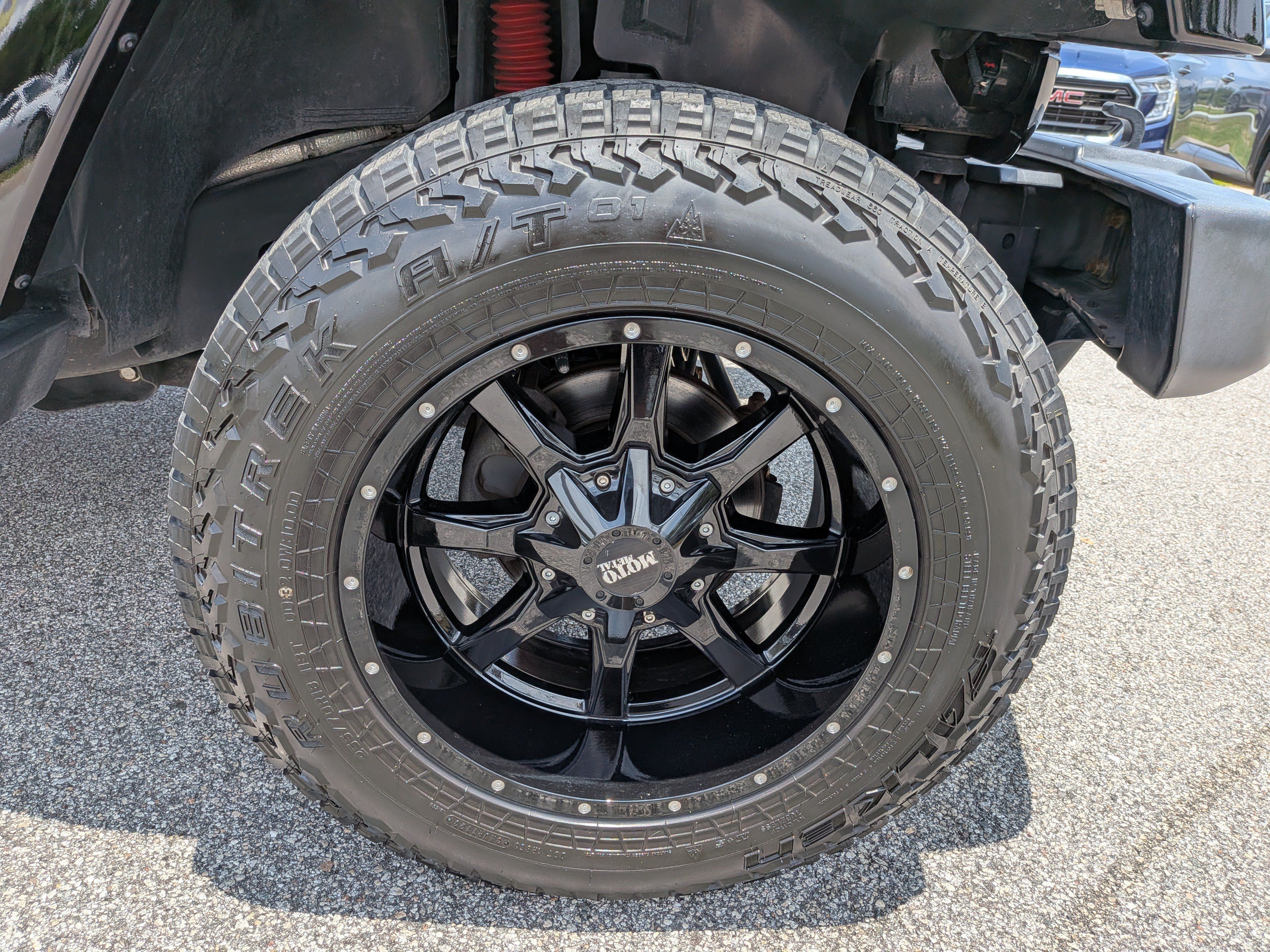 Used 2015 Jeep Wrangler Sahara w/ Connectivity Group AWD/4WD image 12