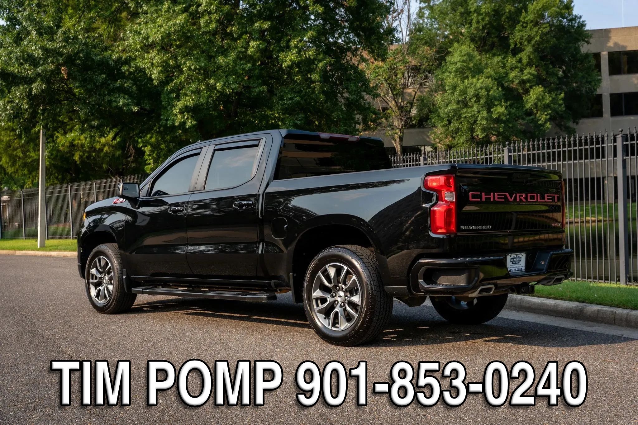 Used 2023 Chevrolet Silverado 1500 RST AWD/4WD image 8