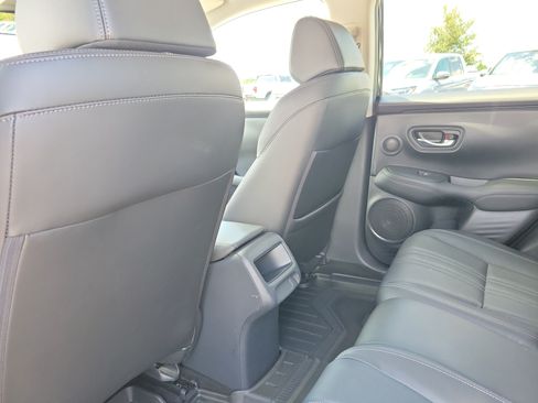 Used 2025 Honda HR-V EX-L image 14