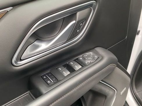 Used 2022 Chevrolet Tahoe Premier w/ Premium Package image 14