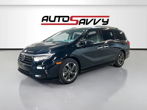 Used 2023 Honda Odyssey Elite image 3