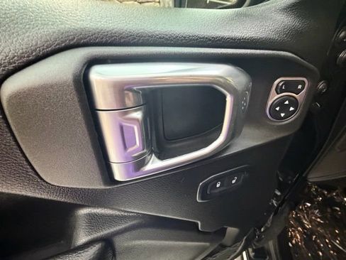 Used 2022 Jeep Gladiator Sport AWD/4WD image 25