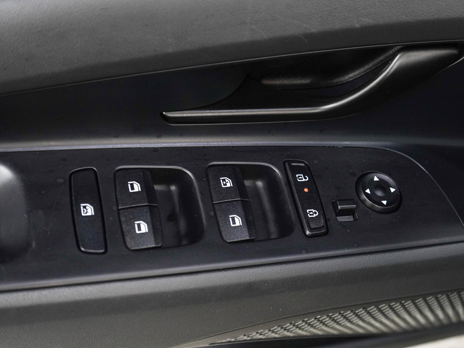 Certified 2026 Hyundai Elantra Sport FWD image 19