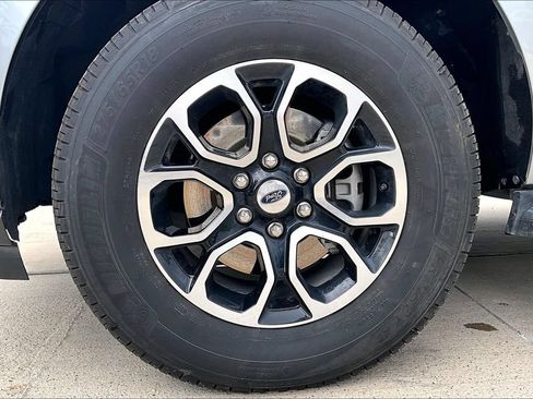 Used 2024 Ford Expedition XLT RWD image 11