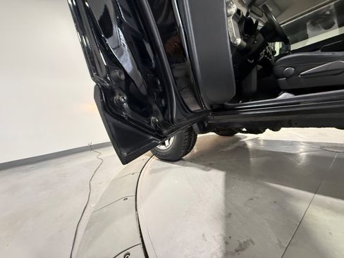 Used 2014 Toyota FJ Cruiser 4WD image 33