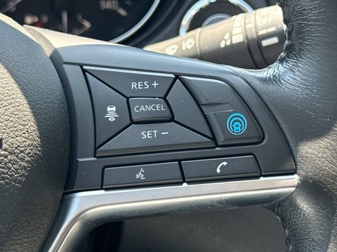 Used 2019 Nissan Rogue Sport SL AWD/4WD image 28