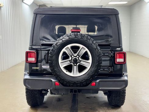 Used 2021 Jeep Wrangler Unlimited Sahara image 5