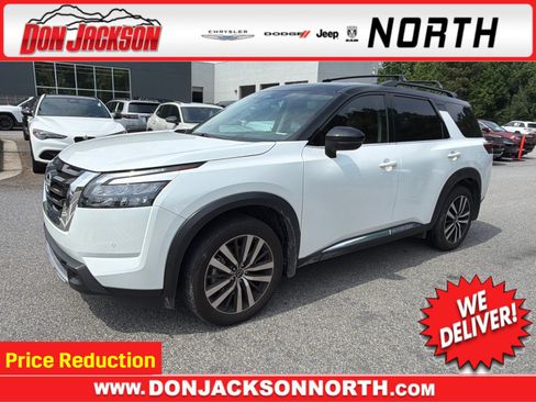 Used 2025 Nissan Pathfinder Platinum w/ Cargo Package FWD image 1