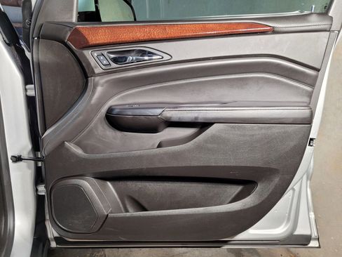 Used 2015 Cadillac SRX Luxury w/ Driver Awareness Package image 16