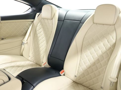 Used 2016 Bentley Continental GT image 3