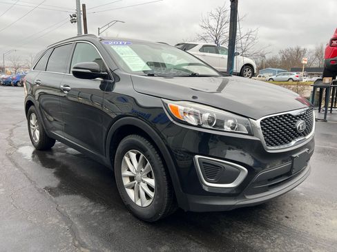 Used 2017 Kia Sorento LX image 8