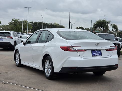 Used 2026 Toyota Camry LE FWD image 7