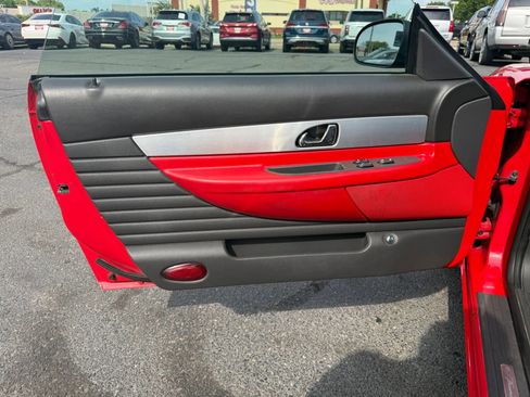 Used 2002 Ford Thunderbird RWD image 7