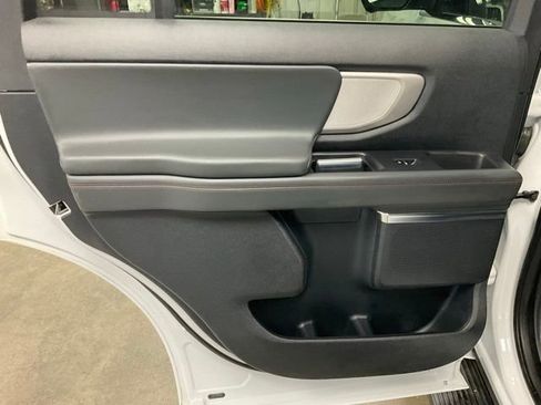 Certified 2025 Ford Expedition Active AWD/4WD image 10