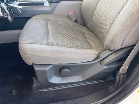 Used 2020 Ford F150 XLT image 7