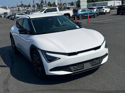 Certified 2025 Kia EV6 Light RWD image 7
