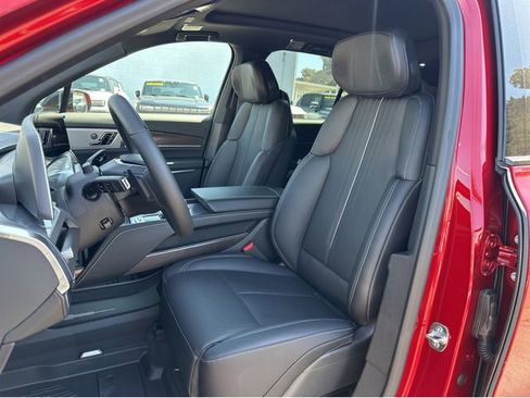 New 2026 Cadillac Vistiq Sport w/ LPO, Floor Liner Package AWD/4WD image 24