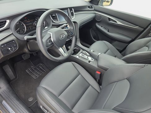 Certified 2025 INFINITI QX50 Pure image 16