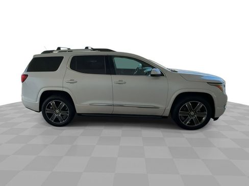 Certified 2019 GMC Acadia Denali w/ Technology Package image 9