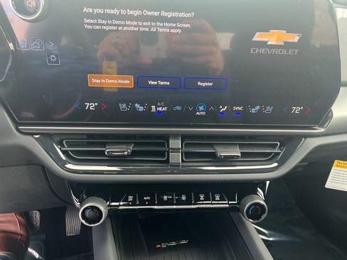 New 2026 Chevrolet Equinox EV RS image 19