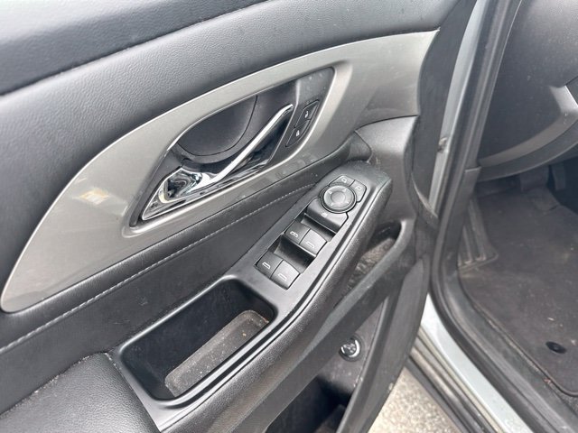 Used 2023 Chevrolet Traverse LT AWD/4WD image 11