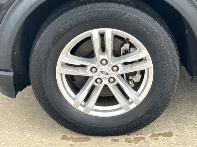 Used 2023 Ford Explorer XLT w/ Equipment Group 202A AWD/4WD image 5