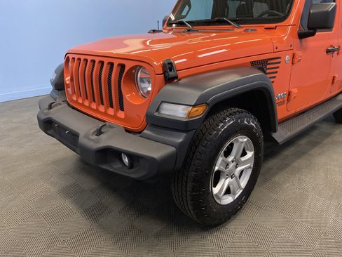 Certified 2018 Jeep Wrangler Unlimited Sport S image 46