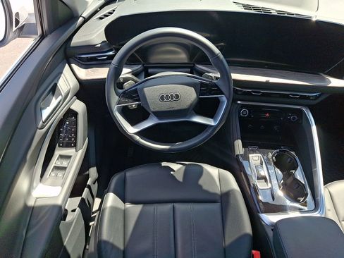 Used 2025 Audi Q5 Premium AWD/4WD image 11
