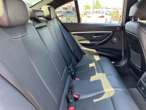 Used 2018 BMW 330i Sedan w/ Premium Package image 28
