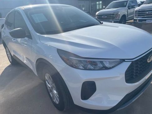 Used 2025 Ford Escape Active FWD image 4