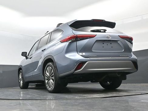 Used 2020 Toyota Highlander Platinum image 17