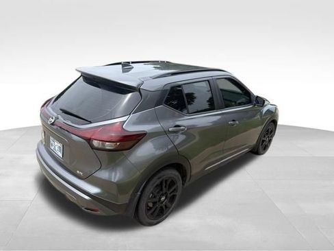Used 2021 Nissan Kicks SR FWD image 3