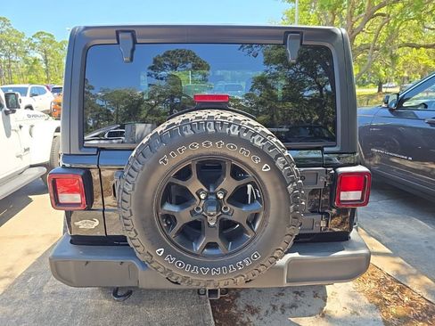 Certified 2022 Jeep Wrangler Willys image 6