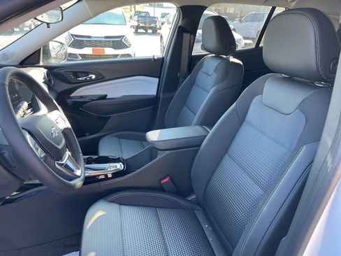 New 2026 Chevrolet Trax LT w/ Sunroof Package image 5