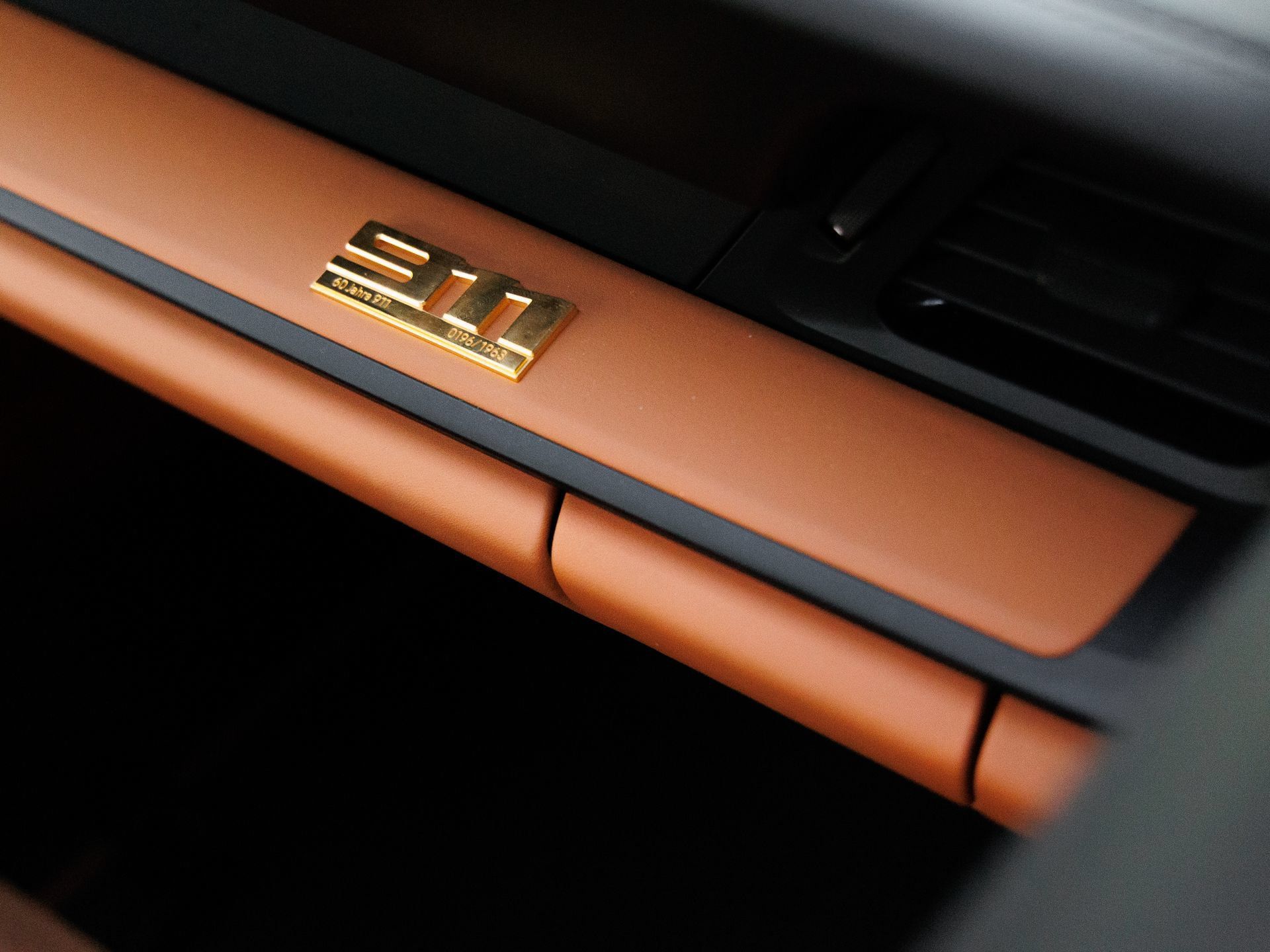Certified 2024 Porsche 911 GT3 RS RWD image 38