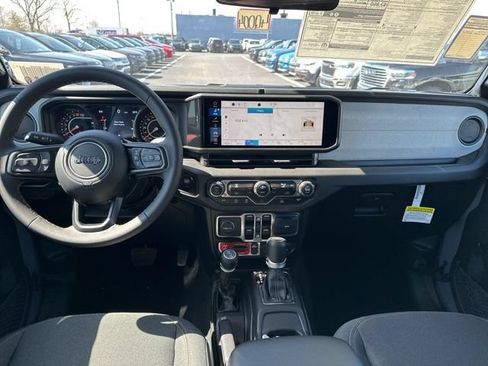 Used 2024 Jeep Gladiator Sport AWD/4WD image 8