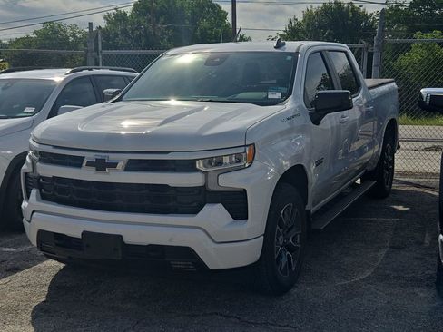 Used 2024 Chevrolet Silverado 1500 RST RWD image 4