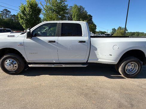 New 2026 RAM 3500 Big Horn AWD/4WD image 11
